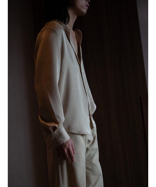 GOZER(ゴーザー)の「Espresso Band Collar Shirt_Beige(シャツ/ブラウス・メンズ・ベージュ・MEDIUM/LARGE)」の3枚目の写真