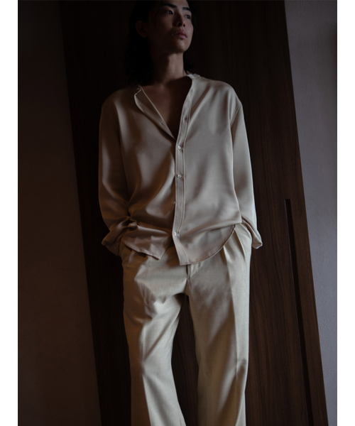 GOZER(ゴーザー)の「Espresso Band Collar Shirt_Beige(シャツ/ブラウス・メンズ・ベージュ・MEDIUM/LARGE)」の4枚目の写真