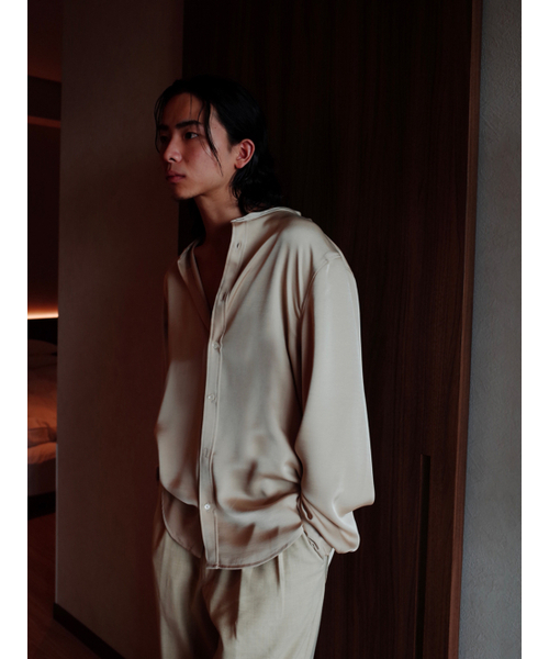 GOZER(ゴーザー)の「Espresso Band Collar Shirt_Beige(シャツ/ブラウス・メンズ・ベージュ・MEDIUM/LARGE)」の5枚目の写真