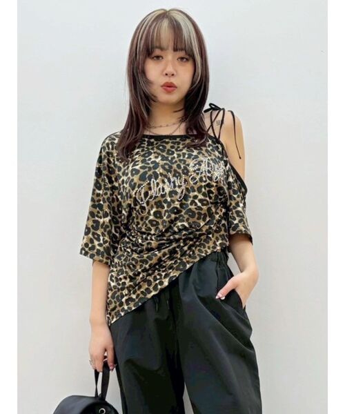 EVRIS（エヴリス）の「ラインストーンワンショルグラフィックトップス（Tシャツ/カットソー・レディース・ブラック/カーキ/ブラウン・FREE）」の3枚目の写真