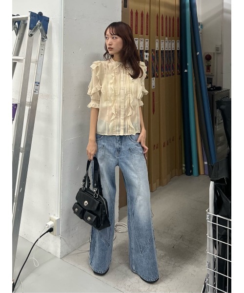 SLY(スライ)の「FRONT FRILL BL フロントフリルブラウス 春服 夏服(シャツ/ブラウス・レディース・ブラック/ライトベージュ/ライトグリーン・FREE)」の21枚目の写真