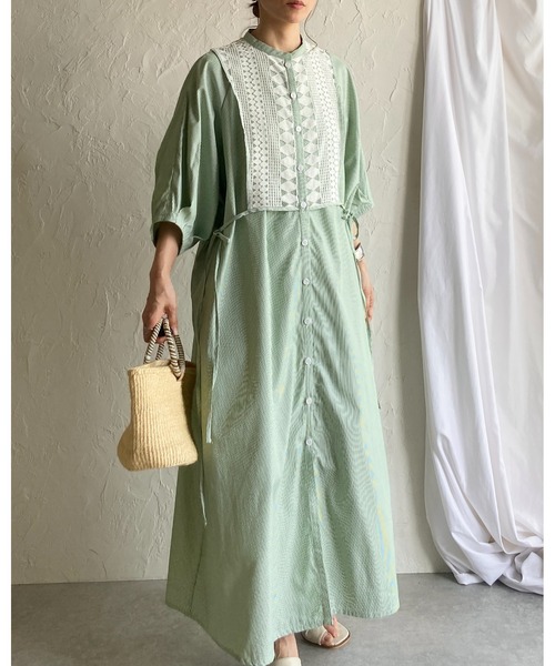 She's Closet(シーズクローゼット)の「レースドッキング切り替え バンドカラー ストライプ 半袖 ロングシャツワンピース(シャツワンピース・レディース・ブルー/グリーン・FREE)」の17枚目の写真