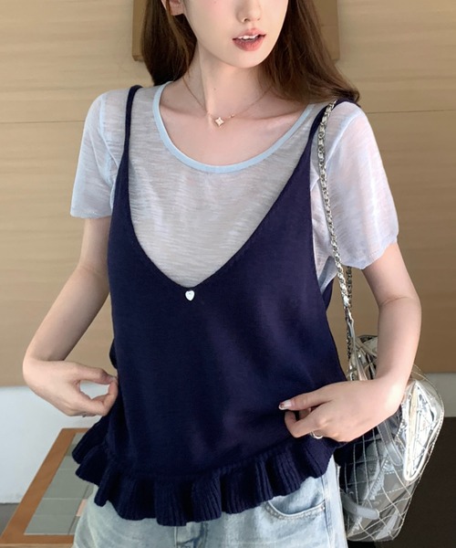 AMAJI(アマジ)の「フリルネック ニットキャミソール+半袖Tシャツ セット(Tシャツ/カットソー・レディース・ブラウン/ネイビー・FREE)」の4枚目の写真