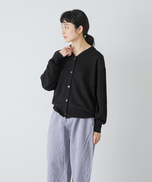 かぐれ(カグレ)の「リネンコットンVネックカーディガン(カーディガン/ボレロ・レディース・ナチュラル/ブラック・FREE)」の3枚目の写真