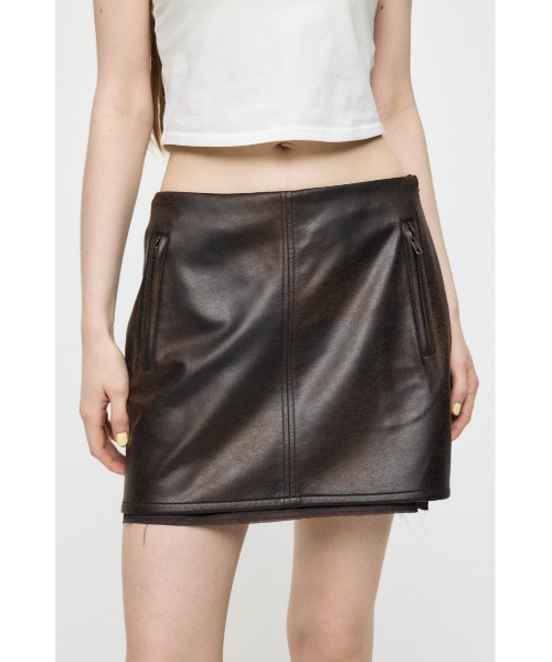 MOUSSY(マウジー)の「AGED F/LEATHER ミニスカート(スカート・レディース・ブラック/ブラウン・1/2)」の9枚目の写真