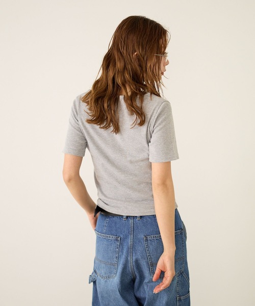 BAYFLOW(ベイフロー)の「コンパクトリブヘンリー半袖Tシャツ(Tシャツ/カットソー・レディース・ヘザーグレー/ブラウン/オフホワイト・FREE)」の13枚目の写真