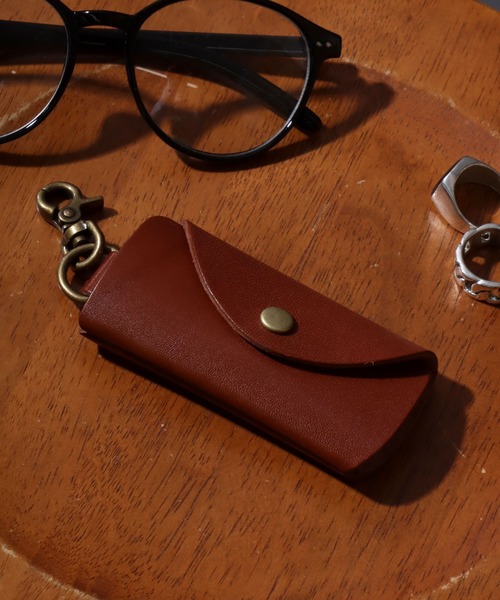 ANPAS（アンパス）の「Made in Japan Tochigi Leather Mini Key Case / 日本製 栃木レザー 本革ミニキーケース プレゼント ギフト メンズ レディース ユニセックス 革小物 国産（キーケース/キーアクセサリー・メンズ・ダークブラウン/グリーン/ブラック/ネイビー/ブラウン/レッド・FREE）」の2枚目の写真