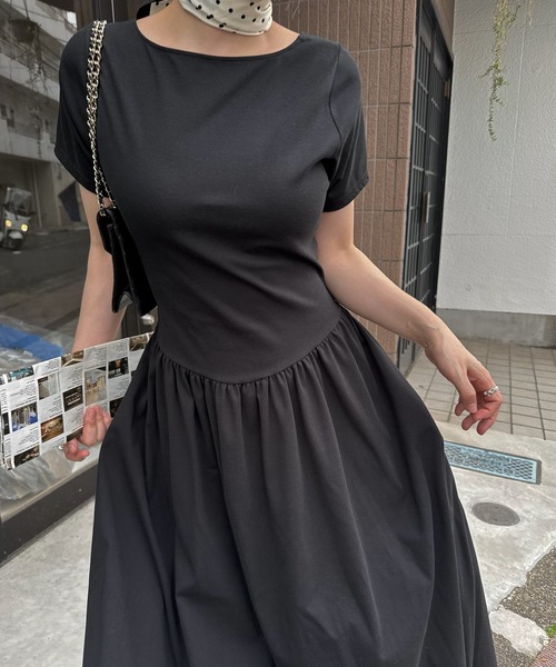 WILLFULLY(ウィルフリー)の「healthy cut out waist snap button OP(ワンピース・レディース・チャコール/ブラック/オリーブ・FREE)」の10枚目の写真