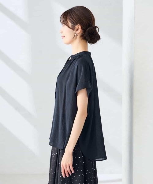 a.v.v(アーヴェヴェ)の「シアースキッパーブラウス(シャツ/ブラウス・レディース・ブラウン/ブラック/ブルー・38/40)」の22枚目の写真