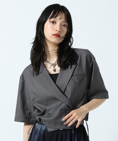 PAGEBOY(ページボーイ)の「【セットアップ対応】ドロストショートジャケット(テーラードジャケット・レディース・グレー/ブラック・FREE)」の1枚目の写真