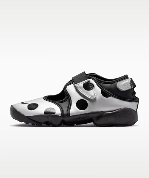 NIKE(ナイキ)の「NIKE / ナイキ WMNS AIR RIFT DOT(スニーカー・レディース・ブラック系その他/ブラック・24cm/23cm/25cm)」の1枚目の写真