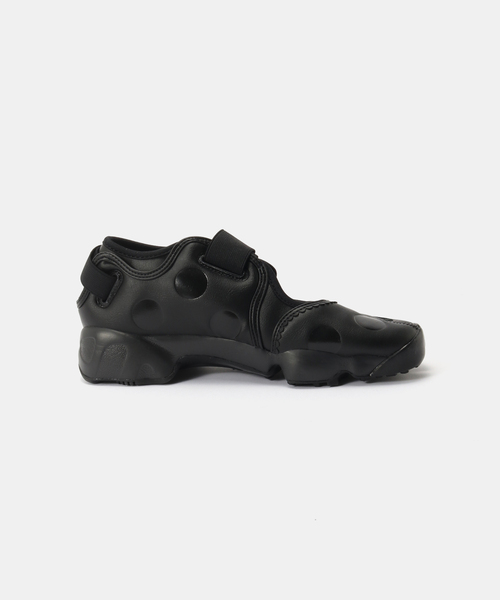 NIKE(ナイキ)の「NIKE / ナイキ WMNS AIR RIFT DOT(スニーカー・レディース・ブラック系その他/ブラック・24cm/23cm/25cm)」の16枚目の写真