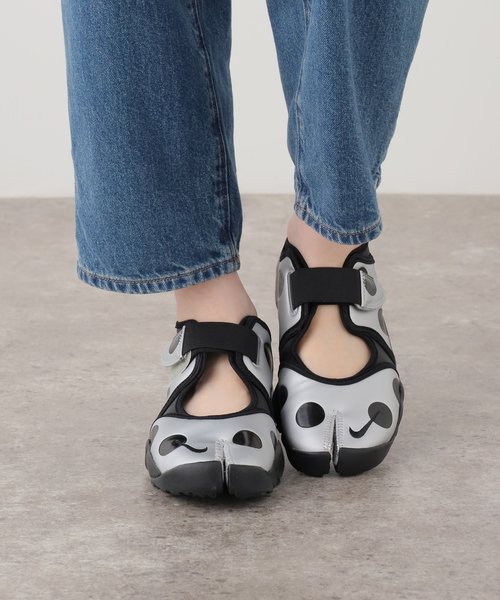 NIKE(ナイキ)の「NIKE / ナイキ WMNS AIR RIFT DOT(スニーカー・レディース・ブラック系その他/ブラック・24cm/23cm/25cm)」の9枚目の写真