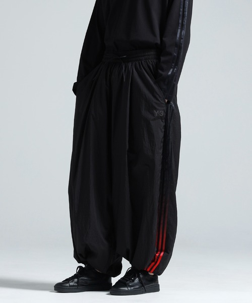 Y-3(ワイスリー)の「Y-3 GRADIENT 3 STRIPES NYLON WIDE PANTS(その他パンツ・メンズ・ブラック・LARGE/XX-SMALL/X-SMALL/SMALL/MEDIUM/X-LARGE)」の7枚目の写真