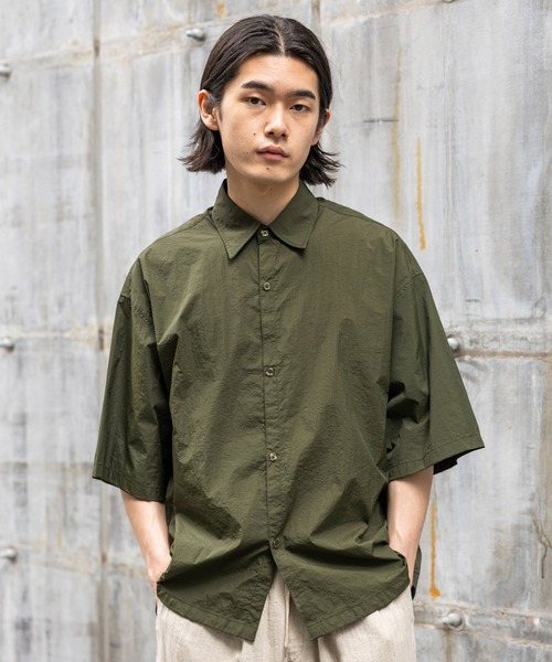 BAYFLOW（ベイフロー）の「[WEB限定/驚くほどに軽い]エアリーナイロン半袖シャツ（シャツ/ブラウス・メンズ・ネイビー/グレー/カーキ・SMALL/MEDIUM/LARGE）」の3枚目の写真