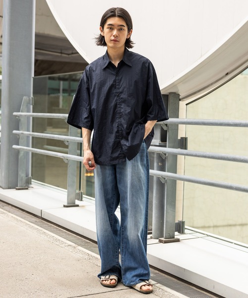 BAYFLOW（ベイフロー）の「[WEB限定/驚くほどに軽い]エアリーナイロン半袖シャツ（シャツ/ブラウス・メンズ・ネイビー/グレー/カーキ・SMALL/MEDIUM/LARGE）」の4枚目の写真