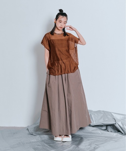 W:Huku(フーク)の「ランダム プリーツ ノースリーブ シフォン シアー トップス(Tシャツ/カットソー・レディース・ブラック系/グレー系1/ブラック系1/グレー系/ブラウン系1/ブラウン系/ホワイト系1/ホワイト系・FREE)」の13枚目の写真