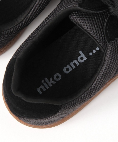 niko and...(ニコアンド)の「コンビスニーカー / 抗菌消臭(スニーカー・レディース・グリーン/チャコール/ブラック/レッド・LARGE/MEDIUM)」の14枚目の写真