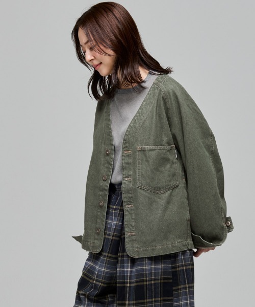 KRIFF MAYER Lady's Collection(クリフメイヤーレディースコレクション)の「ノーカラーカラーデニムジャケット(デニムジャケット・レディース・ベージュ/ダークグリーン/ダークブルー・MEDIUM/LARGE)」の17枚目の写真