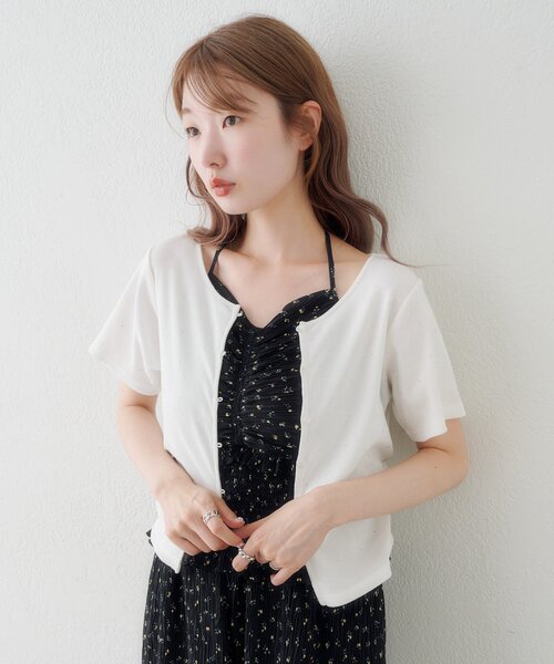 Kastane(カスタネ)の「リブスタッズ半袖カーディガン(Tシャツ/カットソー・レディース・オフホワイト/ブラック/サックスブルー・FREE)」の6枚目の写真