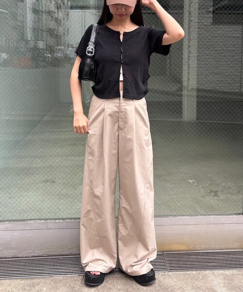 Kastane(カスタネ)の「リブスタッズ半袖カーディガン(Tシャツ/カットソー・レディース・オフホワイト/ブラック/サックスブルー・FREE)」の14枚目の写真