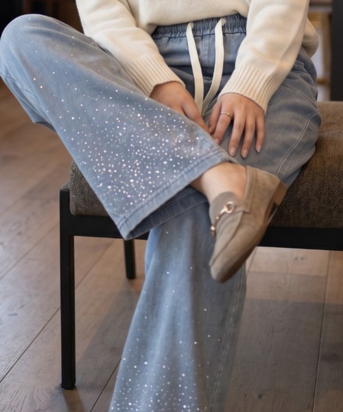 umune(ウムネ)の「ラインストーン付イージーデニムパンツ 秋 冬(その他パンツ・レディース・ライトインディゴブルー/インディゴブルー/ブラック・L/M)」の4枚目の写真