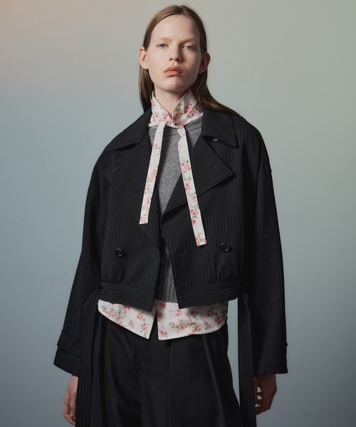 MAISON SPECIAL(メゾンスペシャル)の「【2026Autumn PRE-ORDER】Suiting Short Trench Coat/スーチングショートトレンチ(トレンチコート・レディース・グレー/ネイビー・FREE)」の1枚目の写真