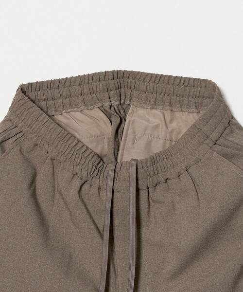 A DAY IN THE LIFE UNITED ARROWS(アデイインザライフユナイテッドアローズ)の「ウールライク クロス ワイド イージーパンツ<A DAY IN THE LIFE>(スラックス・メンズ・ベージュ/ダークグレー・S/M/L)」の18枚目の写真