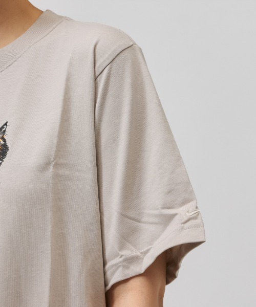 NIKE(ナイキ)の「NIKE ナイキ NSW スポーツ CAT S/S Tシャツ TGPX(Tシャツ/カットソー・レディース・ダークグレー/ホワイト・S/M/XL/L)」の7枚目の写真