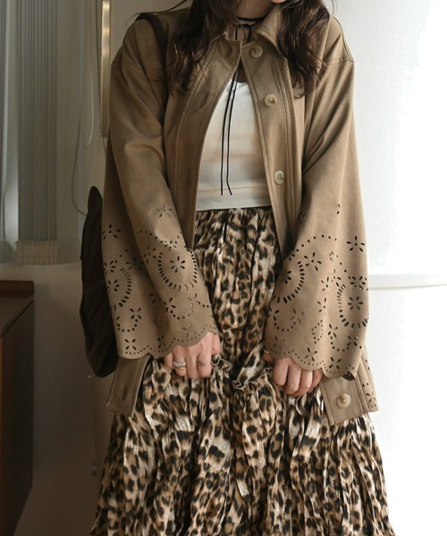 WILLFULLY(ウィルフリー)の「scalloped punch faux suede shirt JK(その他アウター・レディース・ダークブラウン/タン/ブラック・FREE)」の17枚目の写真
