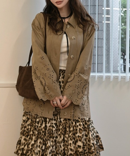 WILLFULLY(ウィルフリー)の「scalloped punch faux suede shirt JK(その他アウター・レディース・ダークブラウン/タン/ブラック・FREE)」の20枚目の写真