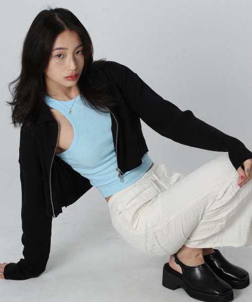 VLETI(ブレッティ)の「Wool Calla Two-way Crop Knit Cardigan (Black)(カーディガン/ボレロ・レディース・ブラック・FREE)」の1枚目の写真