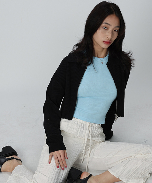 VLETI(ブレッティ)の「Wool Calla Two-way Crop Knit Cardigan (Black)(カーディガン/ボレロ・レディース・ブラック・FREE)」の2枚目の写真