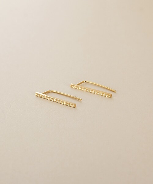 COCOSHNIK(ココシュニック)の「K10極光 フックピアス(ピアス(両耳用)・レディース・イエローゴールド・00)」の1枚目の写真