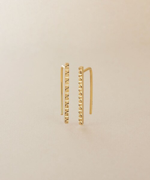 COCOSHNIK(ココシュニック)の「K10極光 フックピアス(ピアス(両耳用)・レディース・イエローゴールド・00)」の3枚目の写真