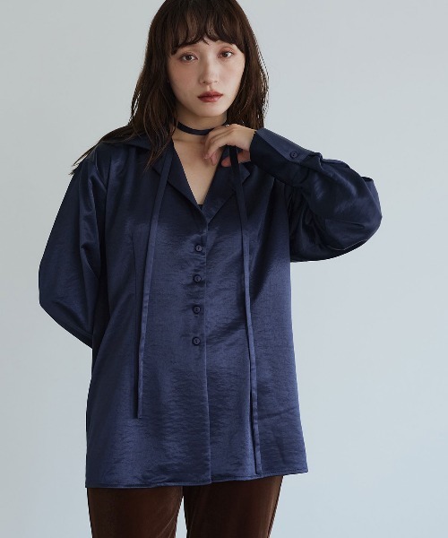W:Huku(フーク)の「シルキーサテンオーバーシルエットシャツジャケット / Silky Satin Oversized Shirt Jacket(テーラードジャケット・レディース・ブラウン/ネイビー/オフホワイト・FREE)」の3枚目の写真