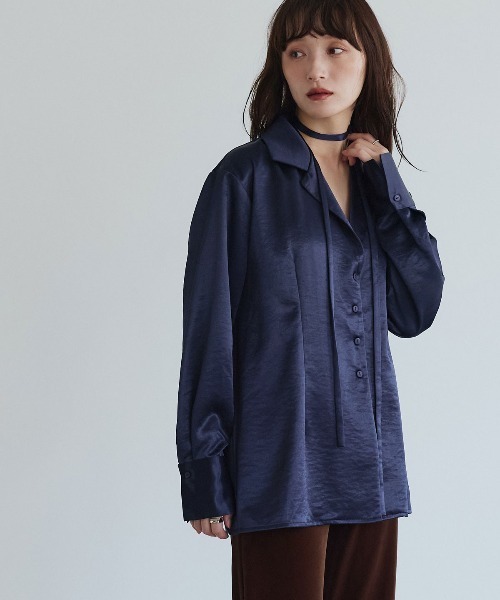 W:Huku(フーク)の「シルキーサテンオーバーシルエットシャツジャケット / Silky Satin Oversized Shirt Jacket(テーラードジャケット・レディース・ブラウン/ネイビー/オフホワイト・FREE)」の8枚目の写真