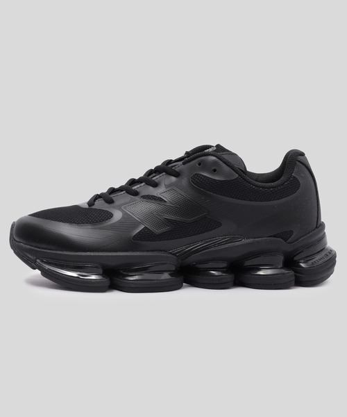 NEW BALANCE(ニューバランス)の「NEW BALANCE U20005L0(スニーカー・メンズ・ブラック・27cm/27.5cm/26.5cm)」の1枚目の写真