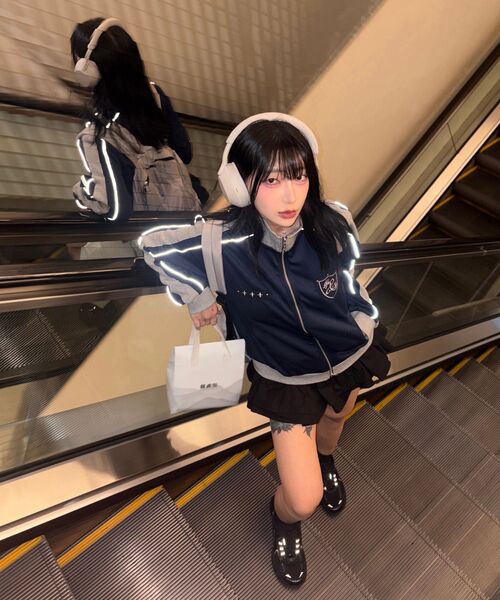 XTONZ(エクストーンズ)の「XJ140 スリムフィット アプリケ パイピング トラック ジップアップ (NAVY)(ナイロンジャケット・レディース・その他・MEDIUM/LARGE)」の16枚目の写真