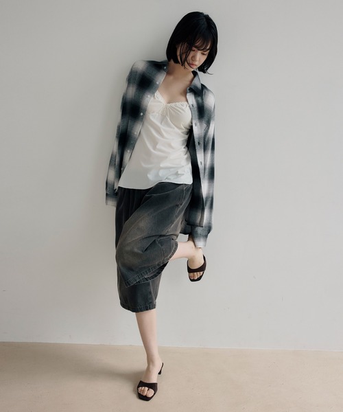 DAWNCE(ダウンス)の「【AKI・三嶋ひな 着用】オンブレチェックシャツ(シャツ/ブラウス・メンズ・レッド/ブラック・M/L)」の8枚目の写真