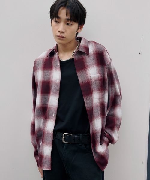 DAWNCE(ダウンス)の「【AKI・三嶋ひな 着用】オンブレチェックシャツ(シャツ/ブラウス・メンズ・レッド/ブラック・M/L)」の18枚目の写真