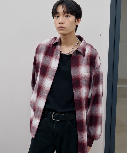 DAWNCE(ダウンス)の「【AKI・三嶋ひな 着用】オンブレチェックシャツ(シャツ/ブラウス・メンズ・レッド/ブラック・M/L)」の19枚目の写真