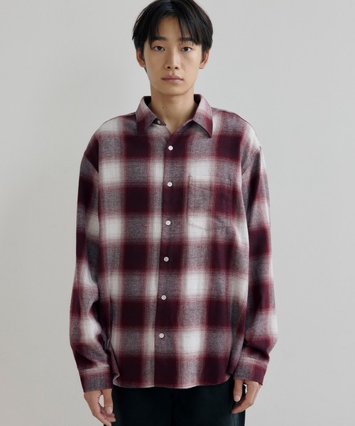 DAWNCE(ダウンス)の「【AKI・三嶋ひな 着用】オンブレチェックシャツ(シャツ/ブラウス・メンズ・レッド/ブラック・M/L)」の10枚目の写真