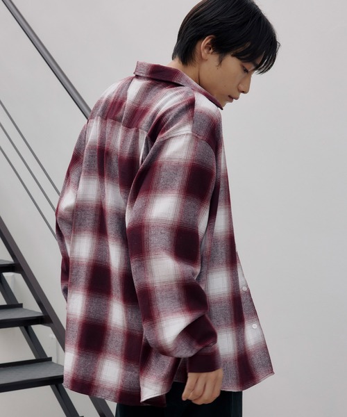 DAWNCE(ダウンス)の「【AKI・三嶋ひな 着用】オンブレチェックシャツ(シャツ/ブラウス・メンズ・レッド/ブラック・M/L)」の22枚目の写真