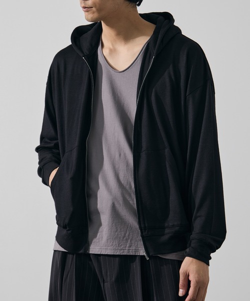 WRAPINKNOT（ラッピンノット）の「【WRAPINKNOT/ラッピンノット】Zip Hoodie（パーカー・メンズ・ブラック/ダークグレー・3/2）」の3枚目の写真
