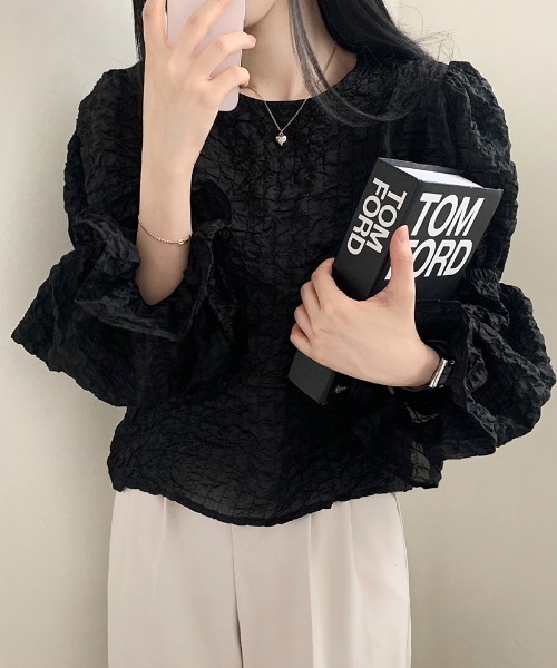 FAVORITO(ファヴォリート)の「パフスリーブブラウス(シャツ/ブラウス・レディース・ホワイト/ベージュ/ブラック・F)」の9枚目の写真