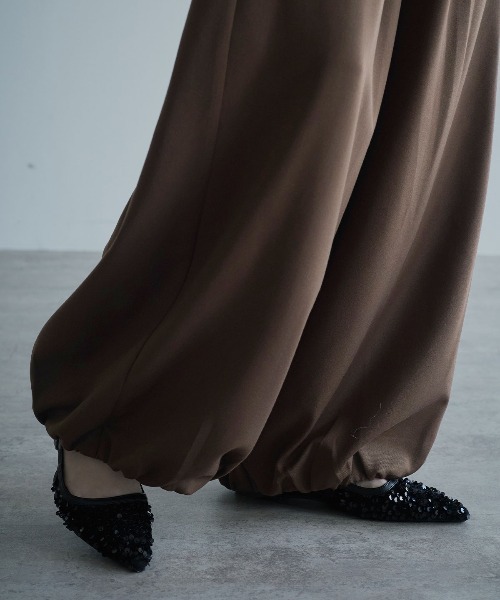 W:Huku(フーク)の「【W:Huku / リンクルフリーツイル】イージーバルーンパンツ / Wrinkle-Free Twill Easy Balloon Pants(スラックス・レディース・ブラック/ブラウン/チャコール・FREE)」の9枚目の写真