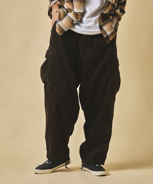 HINSON（ヒンソン）の「HINSON/ヒンソン 別注 6Pkt Pants/6ポケット コーデュロイ カーゴパンツ（カーゴパンツ・メンズ・ブラウン/チャコールグレー/オリーブ・LARGE/MEDIUM/SMALL）」の2枚目の写真