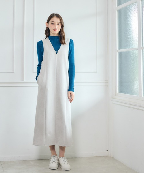 12Twelve Agenda（トゥエルブ　アジェンダ）の「フェイクスエードストレートジャンスカ（ジャンパースカート・レディース・チャコールグレー/ブラウン/グレイッシュベージュ・M）」の3枚目の写真