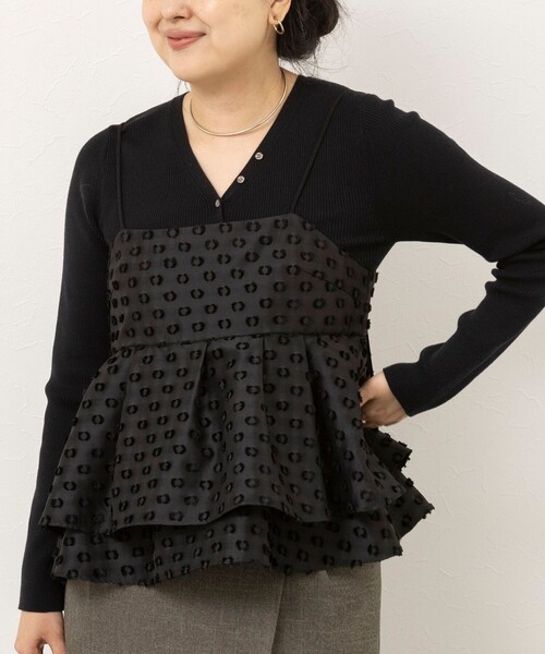 NOLLEY’S Sophi(ノーリーズソフィ)の「ウォッシャブルドットカットジャガードキャミブラウス(キャミソール・レディース・ブラック/オフホワイト・38)」の2枚目の写真